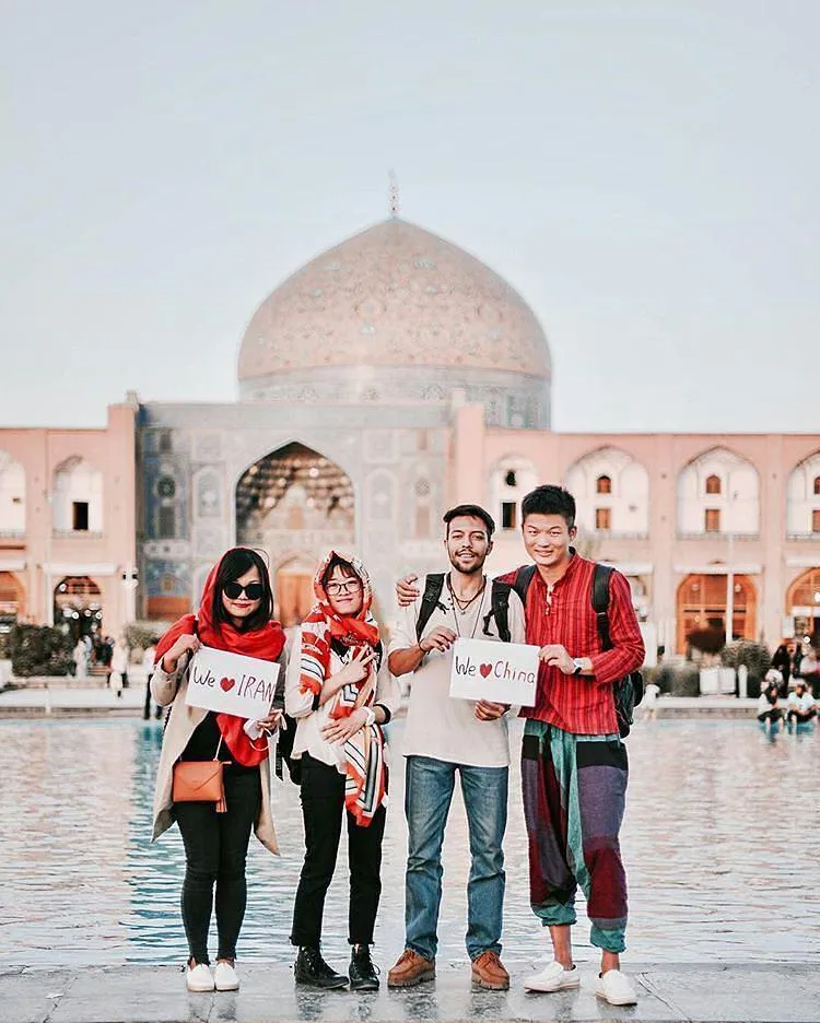 Chinese Toursts no longer need visa to enter Iran