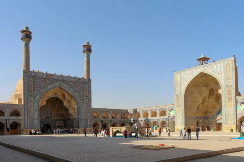 Jameh_Mosque_of_Isfahan_01-e1562873355637