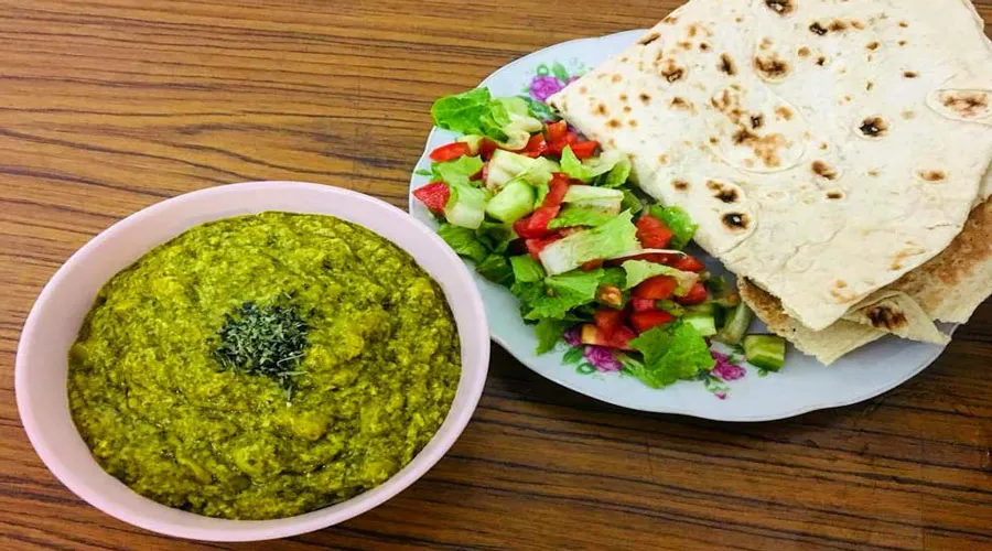 Spinach Eshkeneh Iranian local food