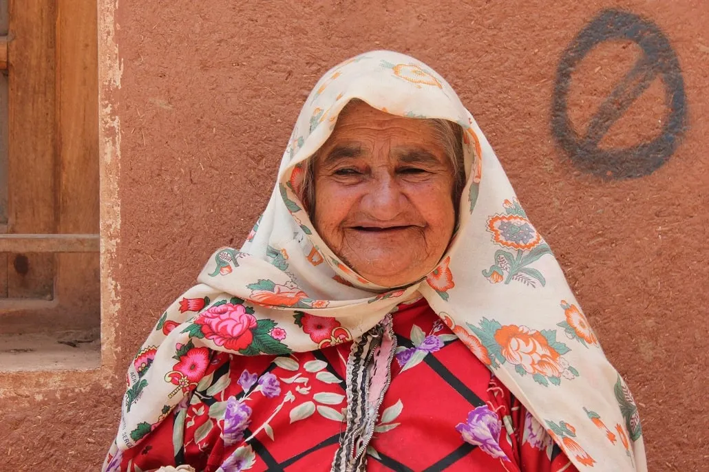 aysan aghili old woman red skin