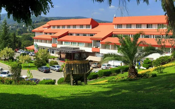 iran mountain hotel 1 large